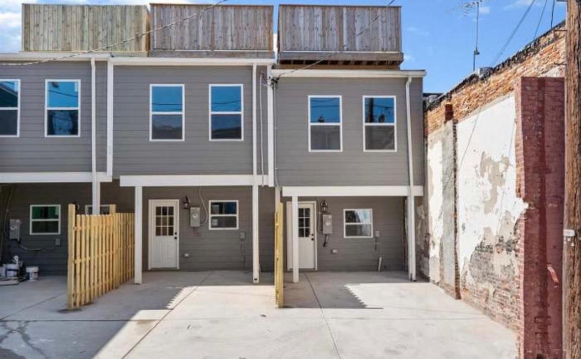 The Blue House! Modern+ Rooftop Deck+ Parking Baltimore Dış mekan fotoğraf